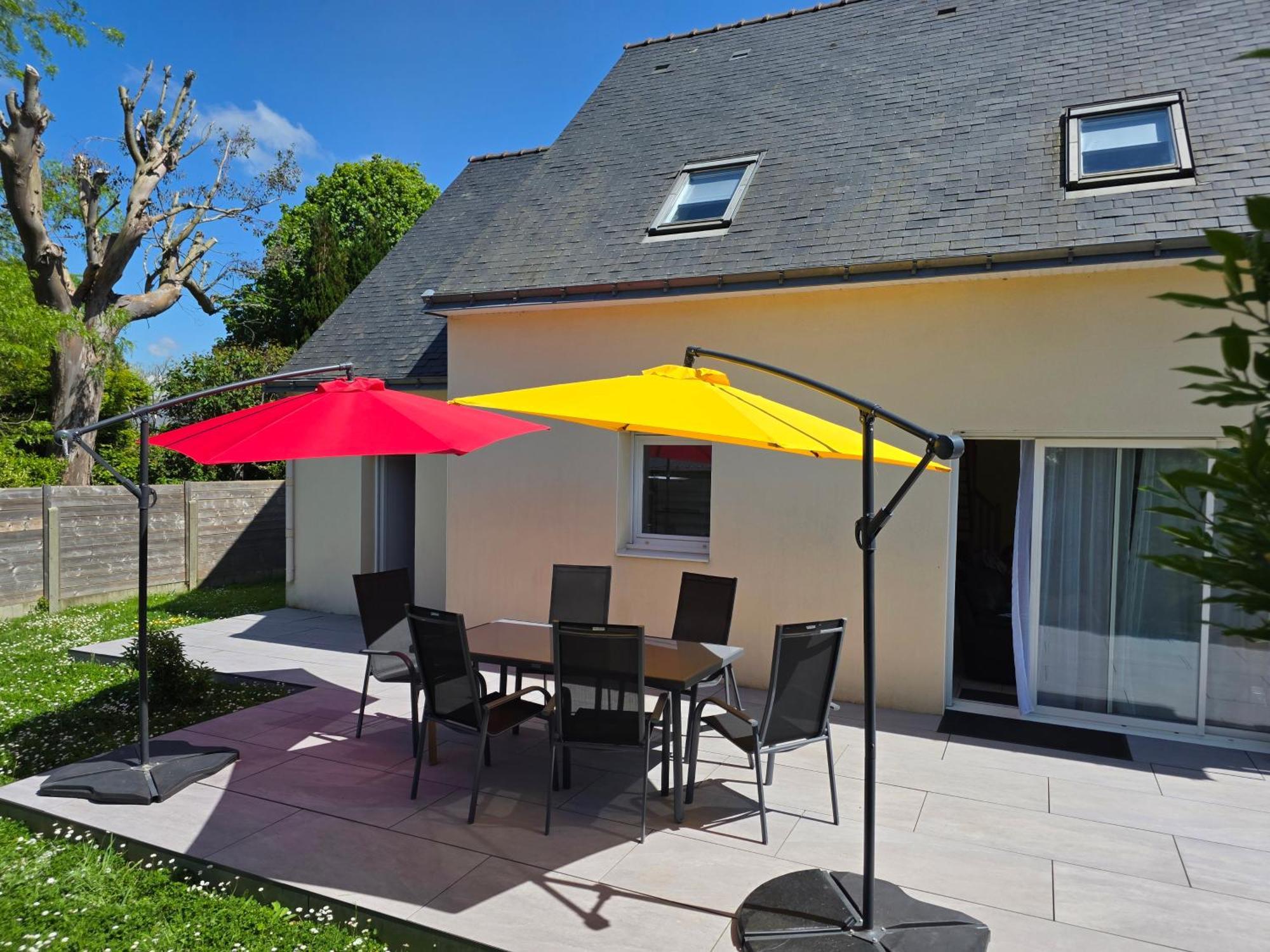 Maison De Famille Situee A Saint-Molf. Buitenkant foto